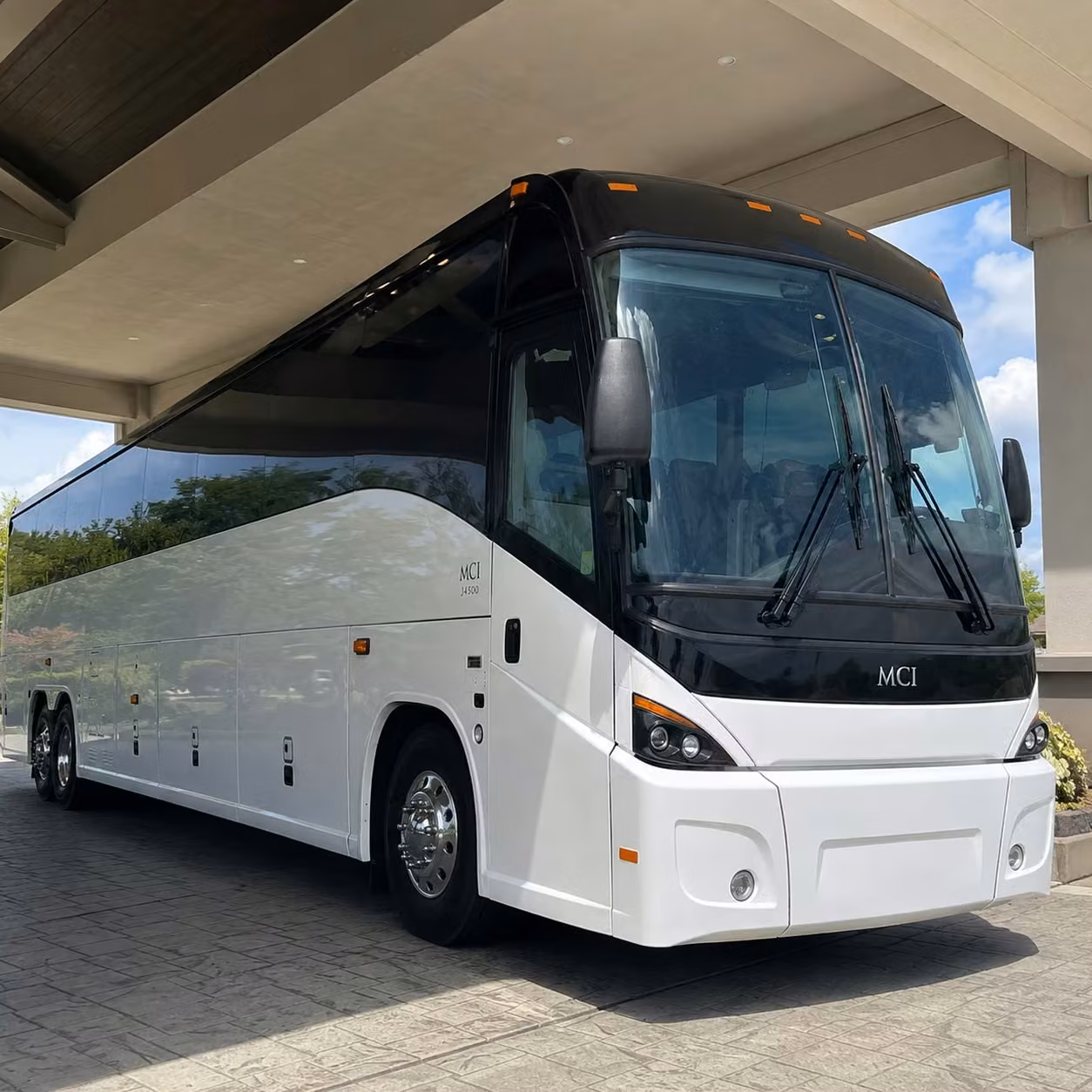 daily commuter shuttle services along westland s busiest corridors
